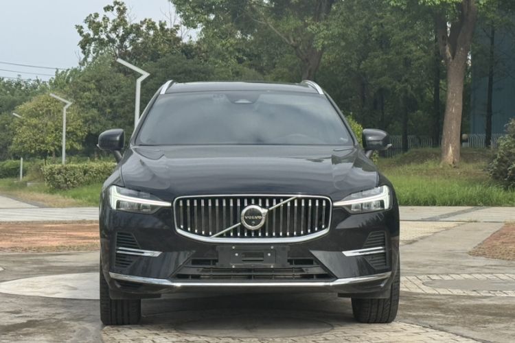 Used Volvo XC60 New Energy 2025 Plug-in Hybrid Long-Range All-Wheel Drive Smart & Luxurious Edition
