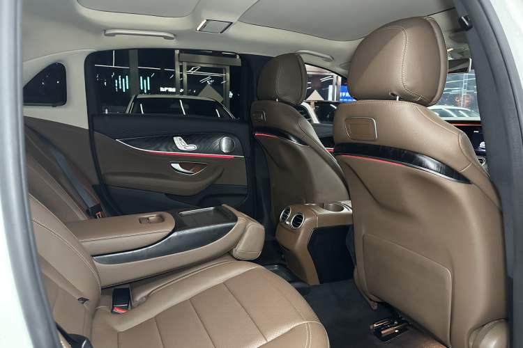 Used Mercedes-Benz E-Class 2019 E 300 L Sport Luxury Edition
