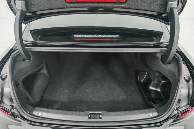 Used Volvo S90 New Energy 2024 Plug-in Hybrid Four-Wheel Drive Long-Range Zhiyi Luxury Edition
