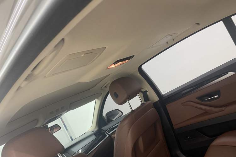 Used BMW 5 Series 2017 520Li Elegant Edition
