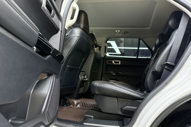 Used Ford Explorer 2024 2.3T EcoBoost All-Wheel Drive Stylish Plus Version 7 Seats