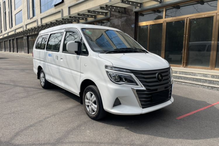 Used FORTHING Lingzhi 2023 M5L 1.6L Comfort 9-Seater
