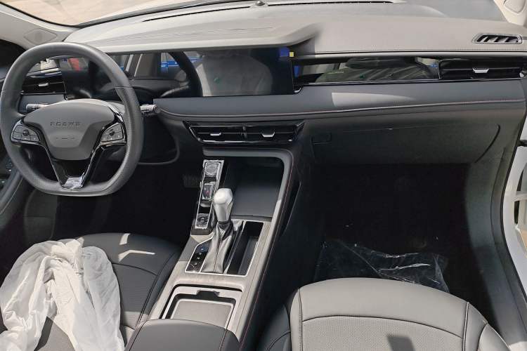 Used Roewe i5 2023 1.5L CVT Luxury Edition
