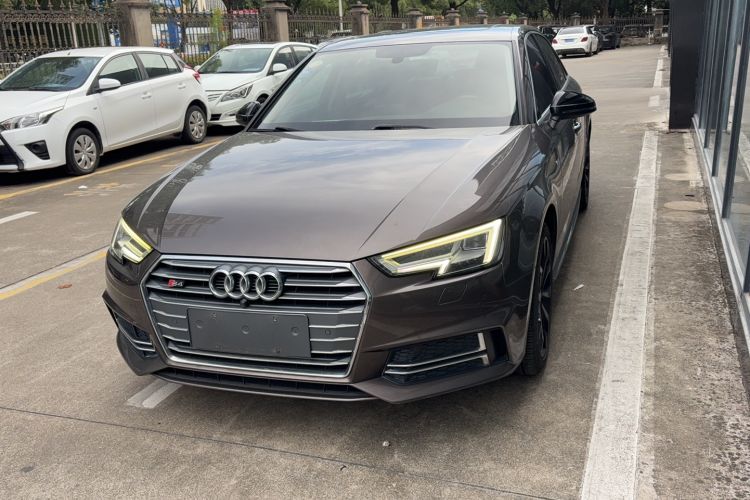 Used Audi A4L 2018 30th Anniversary Edition 45 TFSI quattro Individual Sport Edition
