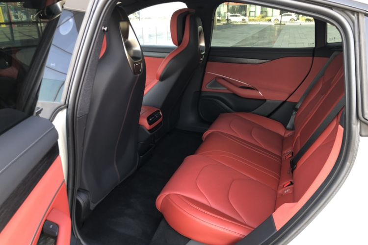 Used  SU7 2024 Rear-Drive Ultra-Long Range Advanced Pro-Level Intelligent Driving Version
