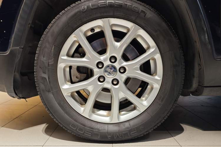 Used  Cherokee 2016 2.4L Leading Edition