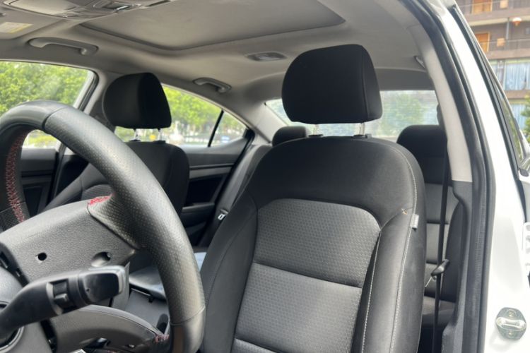 Used Hyundai Elantra 2018 1.4T Dual-Clutch Xuan Dong · Dynamic Edition
