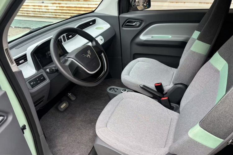 Used Wuling Hongguang MINIEV 2021 Macaron Fashion Model Lithium Iron Phosphate
