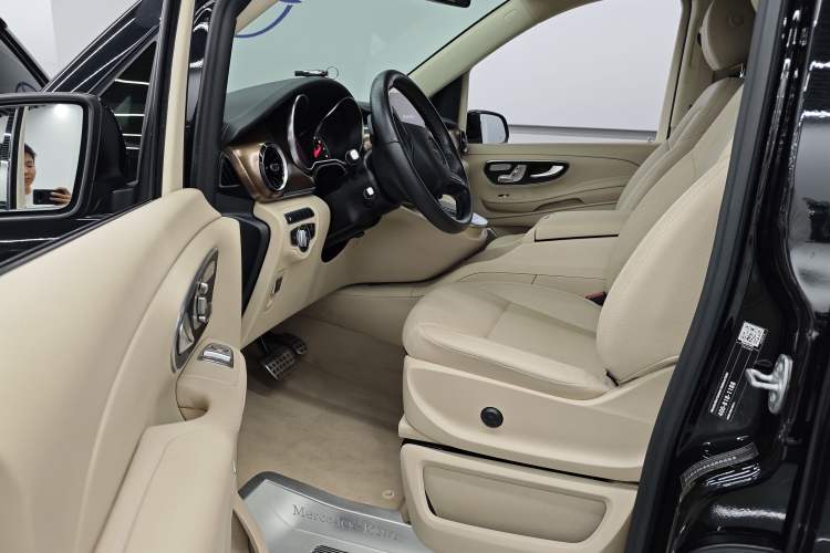 Used Mercedes-Benz V-Class 2021 V 260 Prestige Edition
