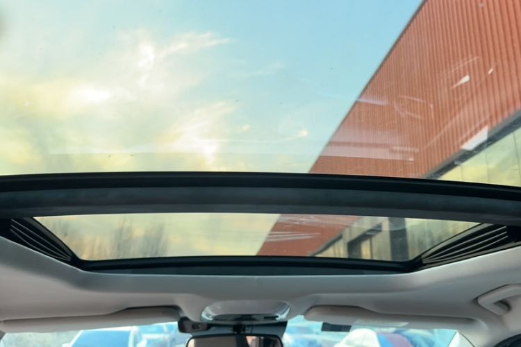 Used  Lingyun 2019 1.6T Two-Wheel Drive Diamond Edition
