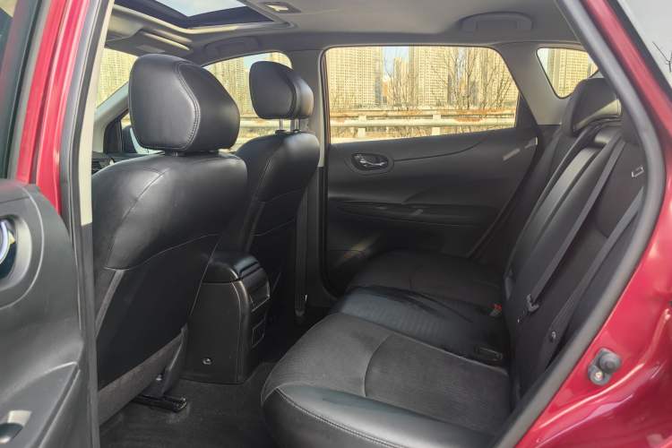 Used Nissan Tiida 2011 1.6L CVT Smart Version
