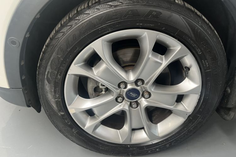 Used Ford Kuga 2013 2.0L GTDi Four-Wheel-Drive Sport Model
