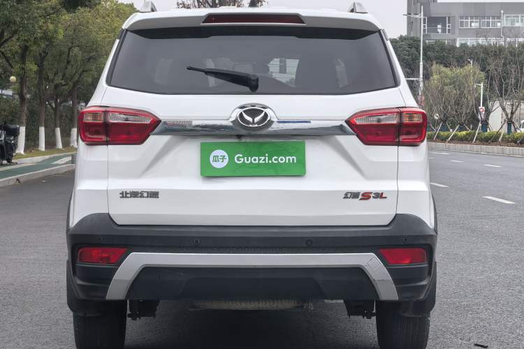 Used HYOSOW S3 2016 S3L 1.5L Manual Prestige Edition
