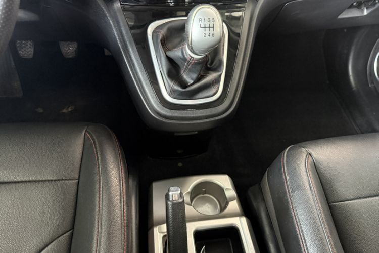 Used Haval H6 2015 Upgraded Model 1.5T Manual Two-Wheel Drive Elite Version
