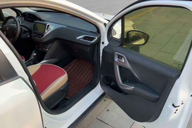 Used Peugeot 2008 2018 1.6L Automatic Fashion Edition