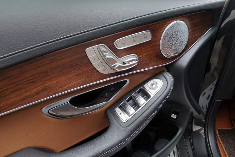 Used Mercedes-Benz GLC 2020 GLC 300 L 4MATIC AMG-Line
