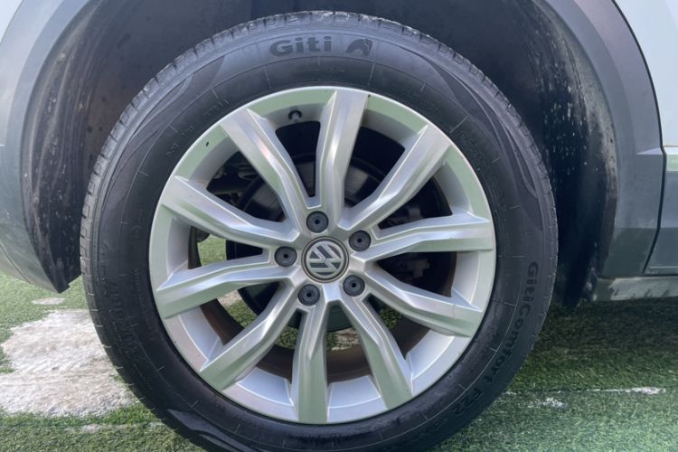 Used Volkswagen T-ROC 2018 230TSI DSG Two-Wheel Drive Advanced Version China V Standard
