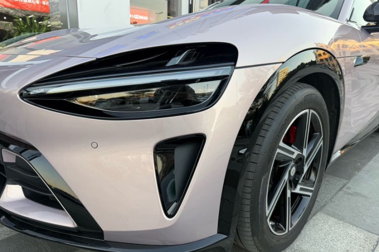 Used  YU7 2025 Ultra-Long Range High-Performance All-Wheel-Drive Max Edition