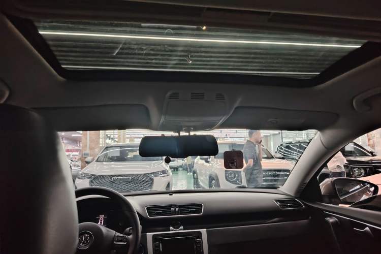 Used Volkswagen Magotan 2015 Facelift 1.8TSI Luxury Model
