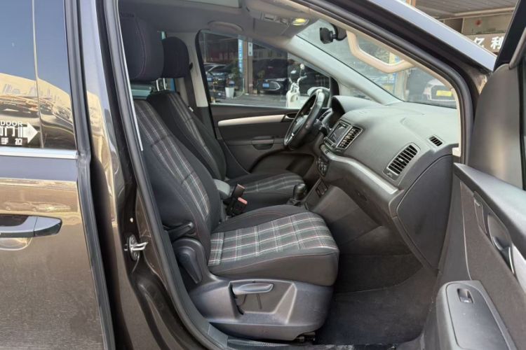 Used Volkswagen Sharan 2018 380TSI Comfort Edition 7-Seater
