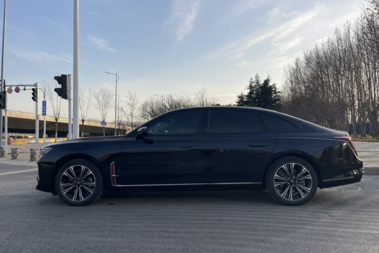 Used Hongqi H9 2024 2.0T Qichang Private Enjoyment Luxury Edition
