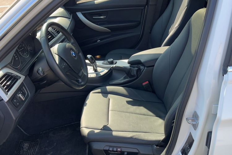 Used BMW 3 Series 2015 320Li Luxury Edition Fashion Model
