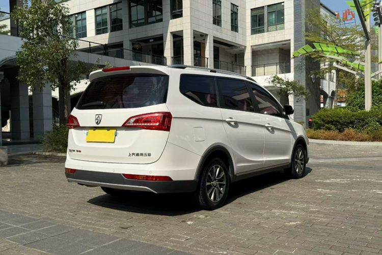 Used Baojun 730 2017 1.5T Manual Fashion Version 7 Seats China V Emission Standard