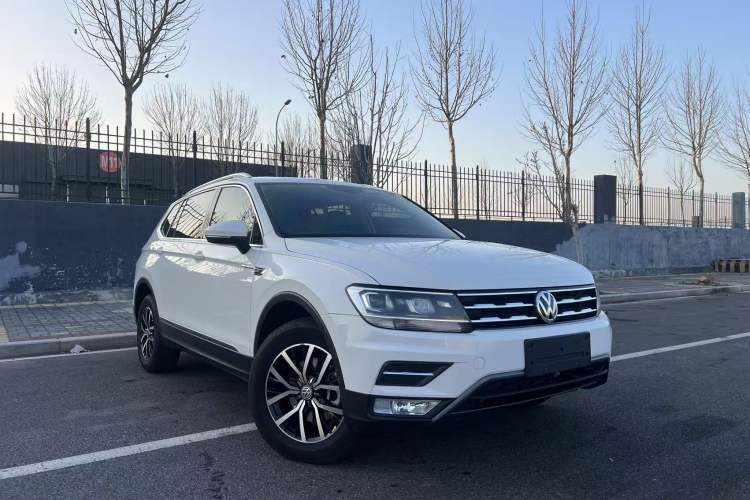 Used Volkswagen Tiguan L 2018 330TSI Automatic Two-Wheel Drive Luxury Edition
