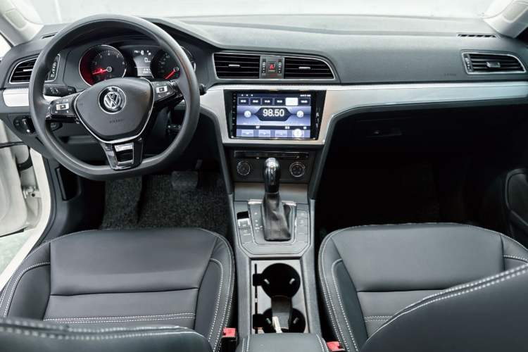 Used Volkswagen Lamando 2018 230TSI DSG Fashion Edition
