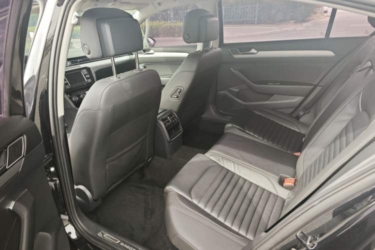 Used Volkswagen Magotan 2018 330TSI DSG Advanced Model
