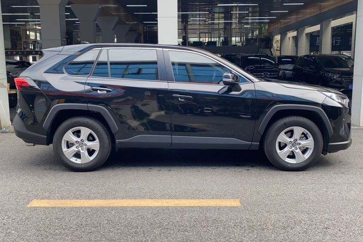 Used Toyota RAV4 2024 2.0L CVT Two-Wheel Drive Urban Edition
