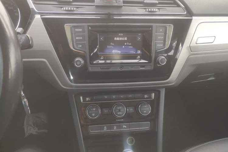 Used Volkswagen Touran 2016 Volkswagen Touran L 280TSI DSG Comfort Edition
