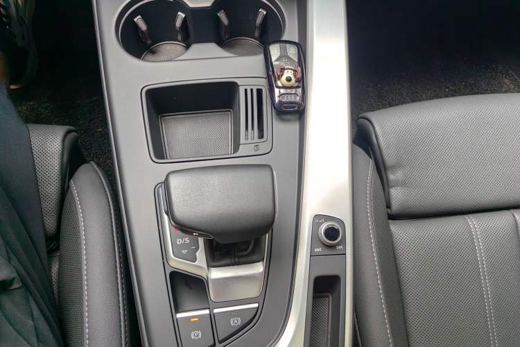 Used Audi A4L 2023 40 TFSI Fashion Dynamic Model
