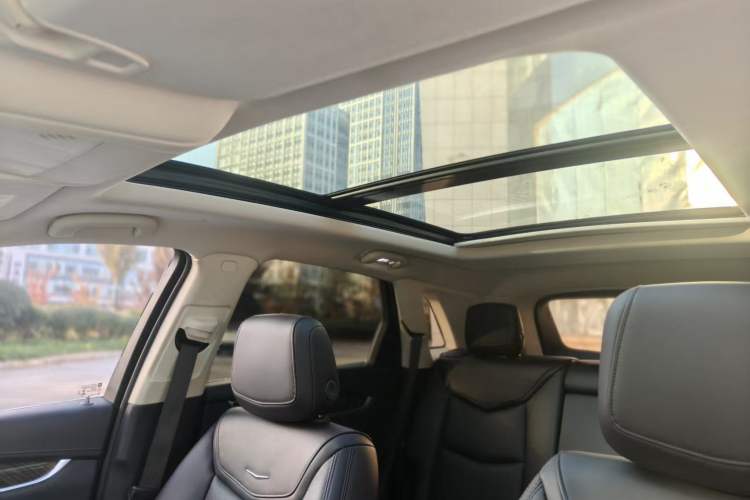 Used Cadillac XT5 2018 25T Luxury Model
