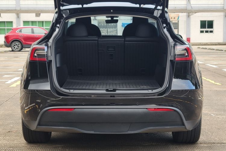 Used Tesla Model Y 2022 Rear-Wheel-Drive Version
