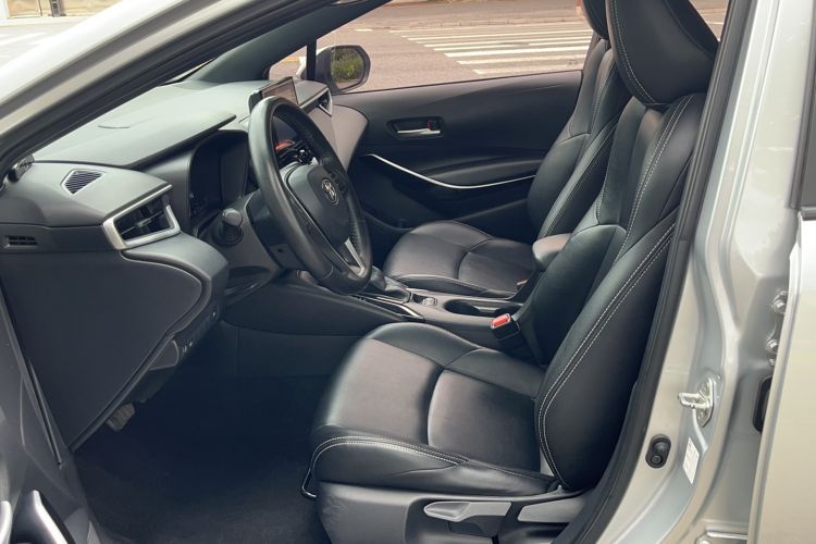 Used Toyota Levin 2022 Dual-Motor 1.8H E-CVT Leading Edition
