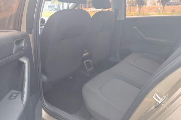 Used Volkswagen Jetta 2017 1.5L Manual Fashion Edition
