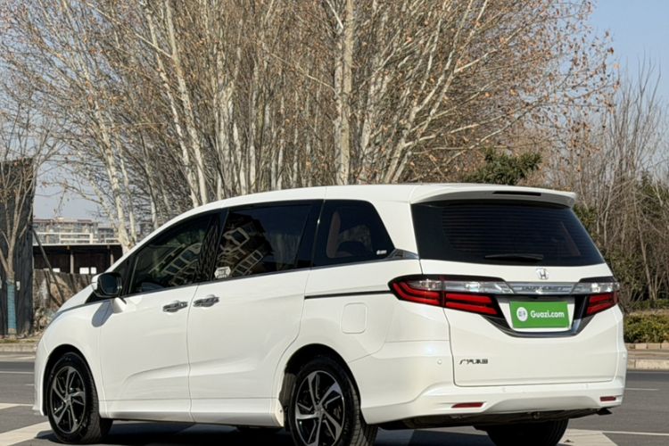 Used Honda Odyssey 2015 Revised 2.4L Luxury Edition
