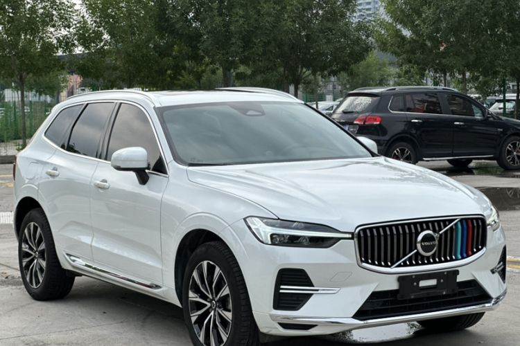 Used Volvo XC60 2023 B5 4x4 Smart Luxury Edition