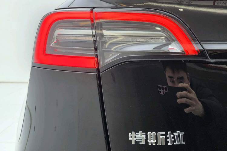 Used Tesla Model Y 2023 Rear-Wheel-Drive Version