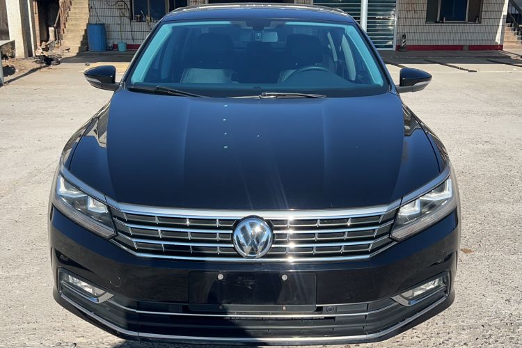 Used Volkswagen Passat 2017 330TSI DSG Luxury Edition
