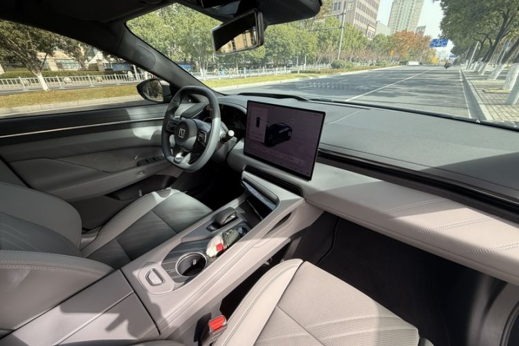 Used Zeekr 001 2025 WE Edition 95 kWh All-Wheel Drive
