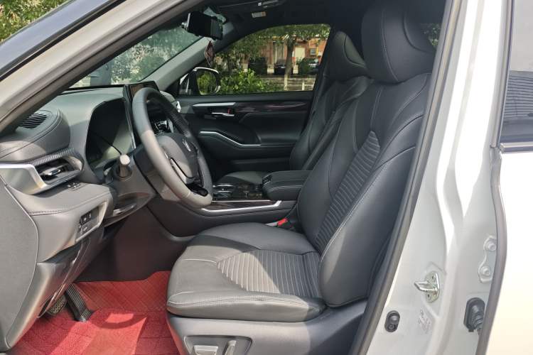 Used Toyota Crown Land Cruiser 2023 2.5L HEV Four-Wheel Drive Prestige Edition
