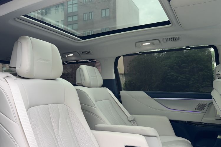 Used Buick GL8 New Energy 2024 Lu Zun Luxury Edition 7-Seater
