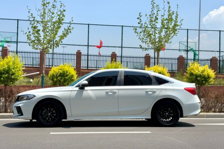 Used Honda Civic 2023 240TURBO CVT Dynamic · Center Stage Special Edition