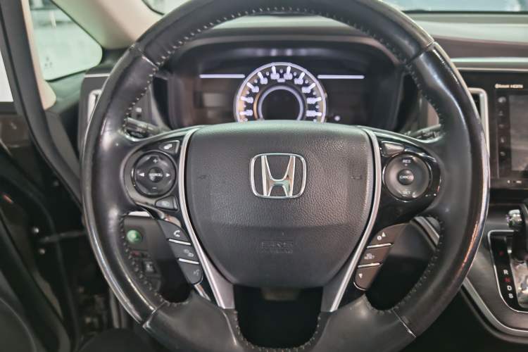 Used Honda Elysion 2016 2.4L Luxury Edition
