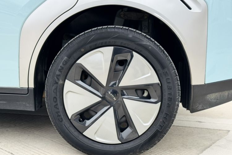 Used AION Y 2023 Younger