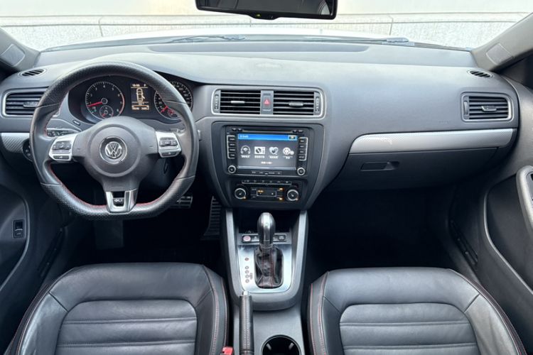 Used Volkswagen Sagitar 2013 2.0 TSI GLI
