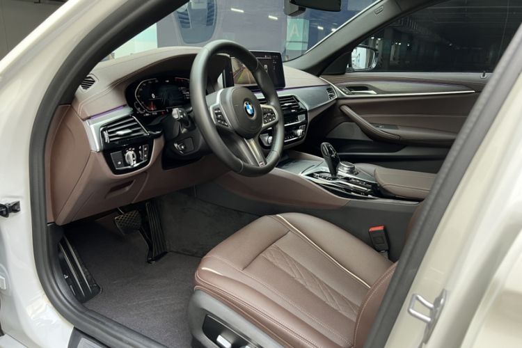 Used BMW 5 Series 2022 530Li Leading Model M Sport Package
