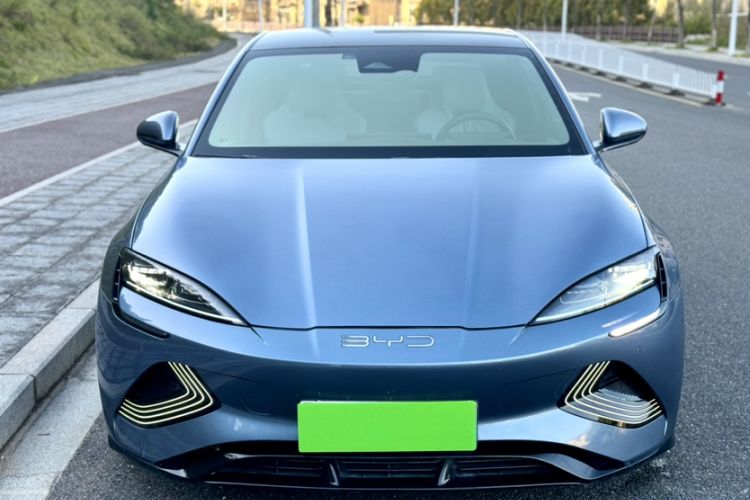 Used BYD Seal 2022 700 km Long-Range Rear-Wheel-Drive Version
